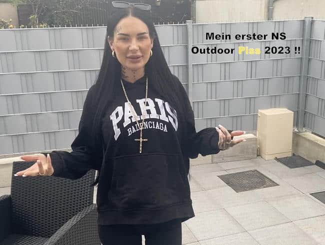 Mein erster Outdoor Piss 2023!! mit Maja-Bach - Erotische Geschichten