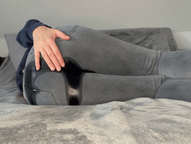 Beim Powernap die Jeans eingenässt und ins Bett gemacht